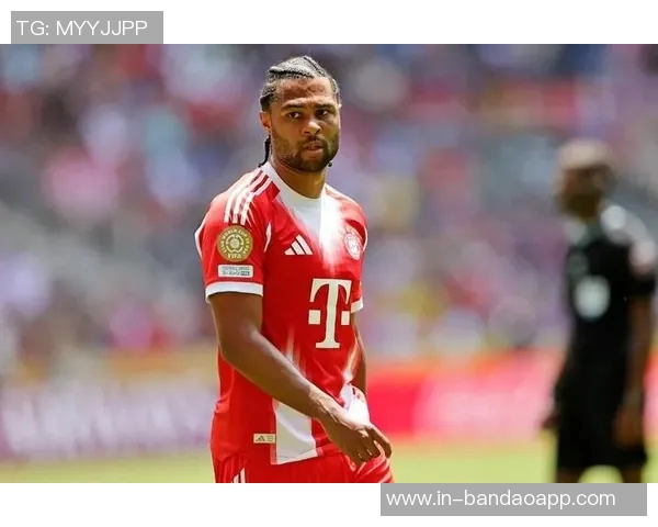 法尔克透露拜仁与于帕续约谈判焦点在于薪资问题球员渴望提高收入