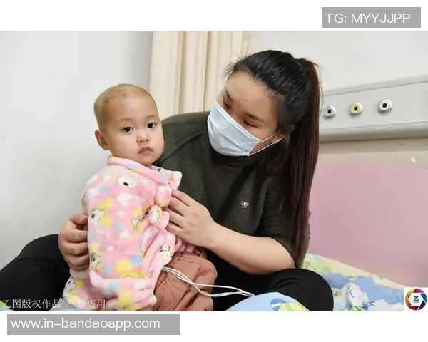 格纳布里与基米希探访医院肿瘤病房温暖关怀患病儿童