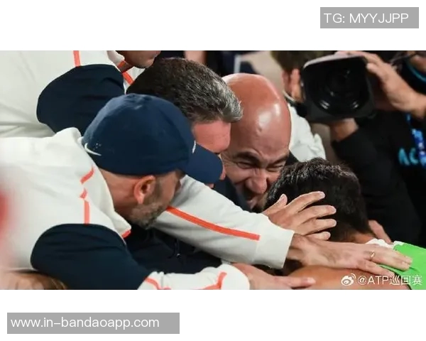 赫内斯对卡尔与梅西比较表示不满认为过于夸张